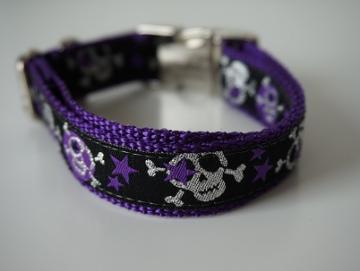 Halsband Skulls & Stars Lila