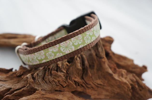 Halsband Hibiskus 2