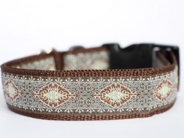 Halsband Brown Mandala