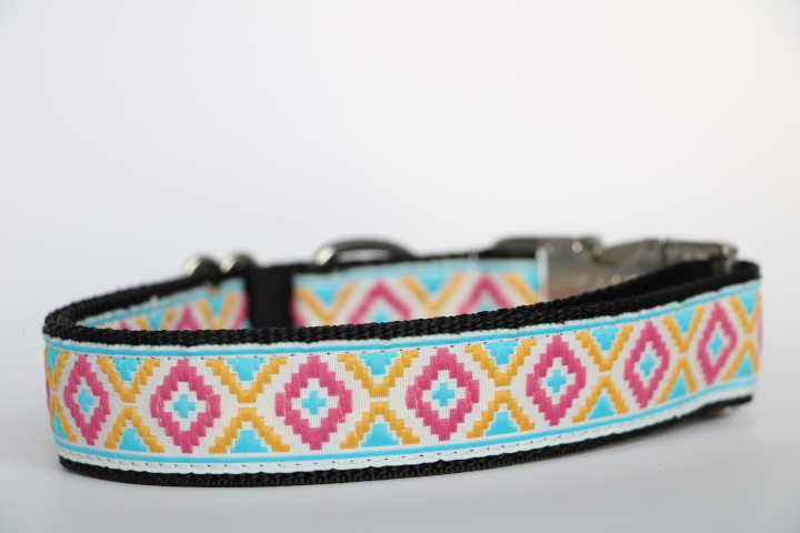 Halsband Adya